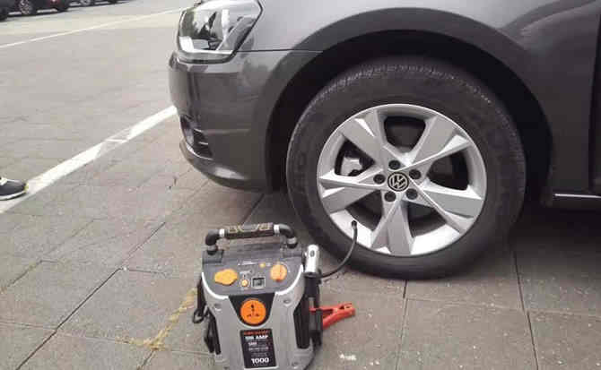 南乐汽车搭电案例